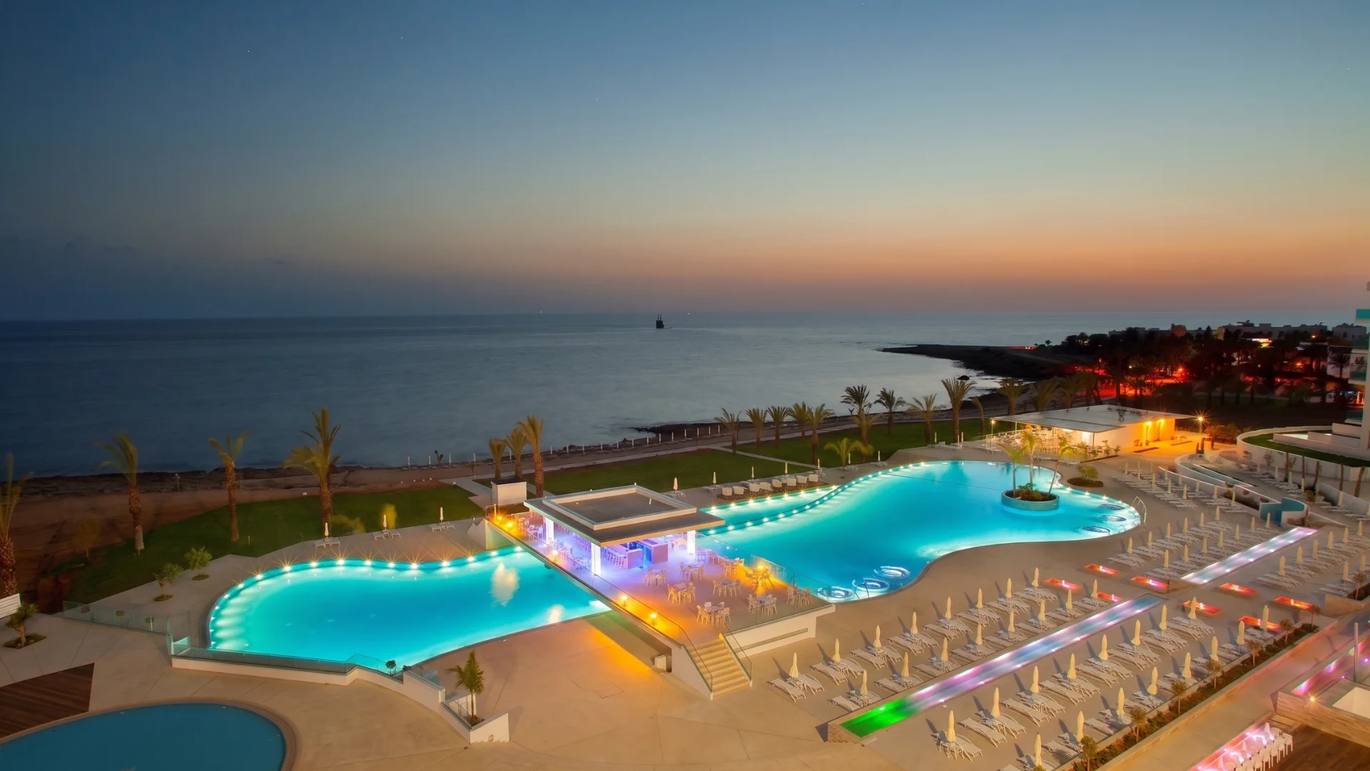 King Evelthon Beach Hotel & Resort – E-Bike-Verleih in Paphos